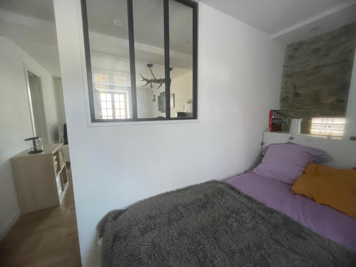 Appartement Avec Chambre Ouverte Bourg-Madame Exteriör bild