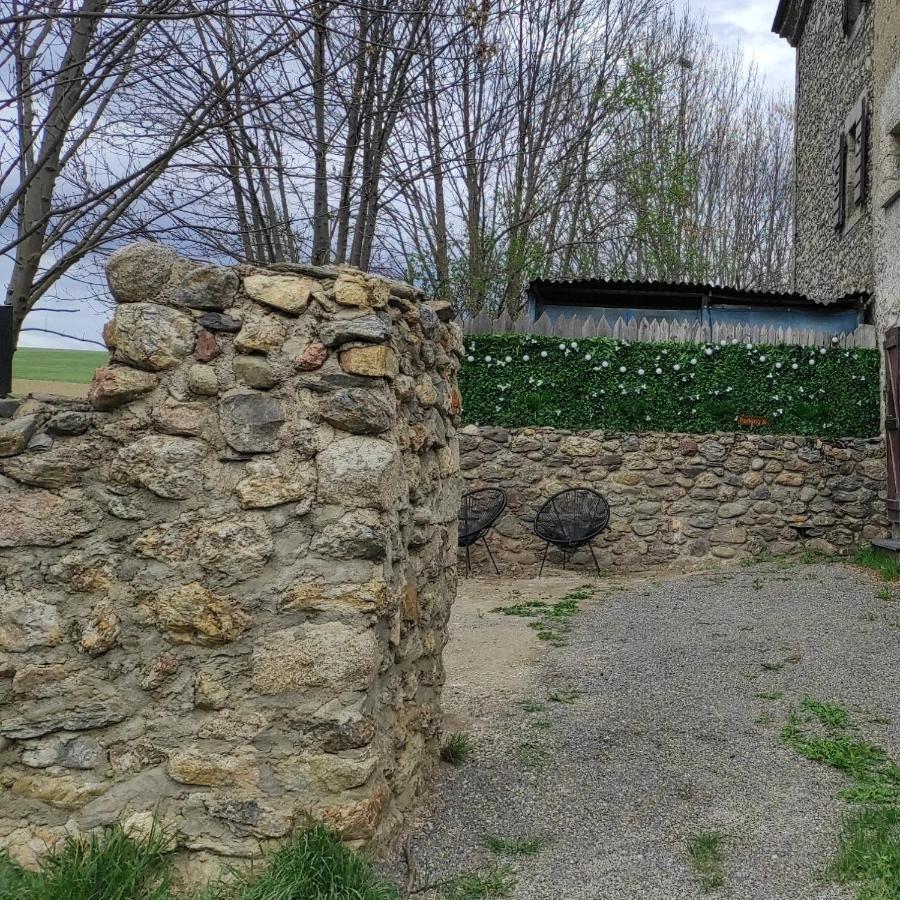 Appartement Avec Chambre Ouverte Bourg-Madame Exteriör bild